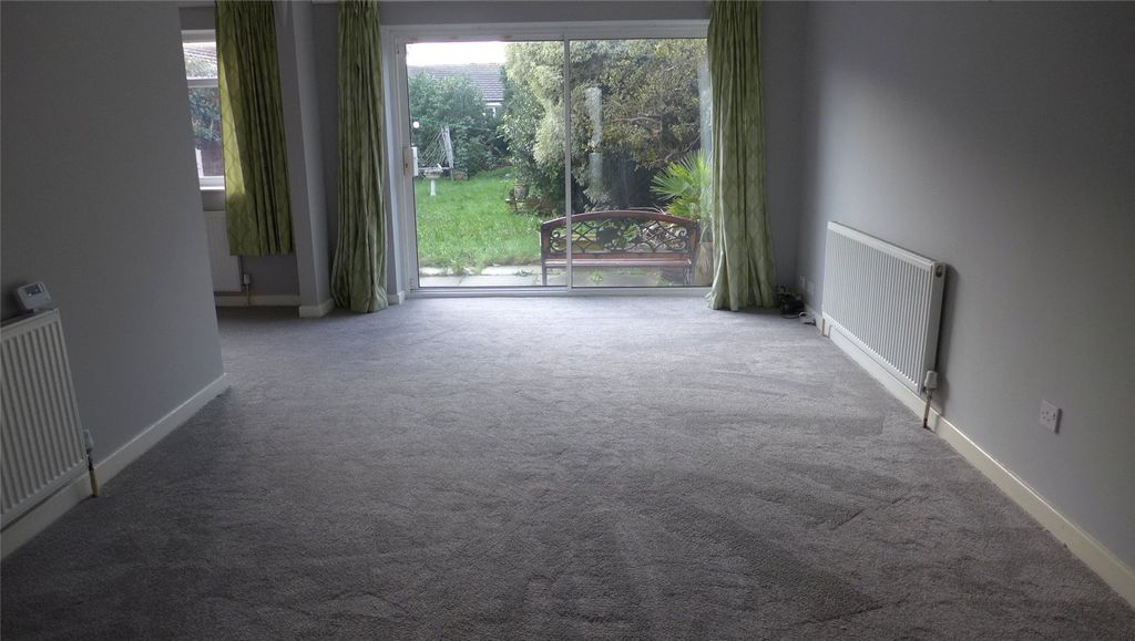 Property photo 2 of 12 Picture No. 13