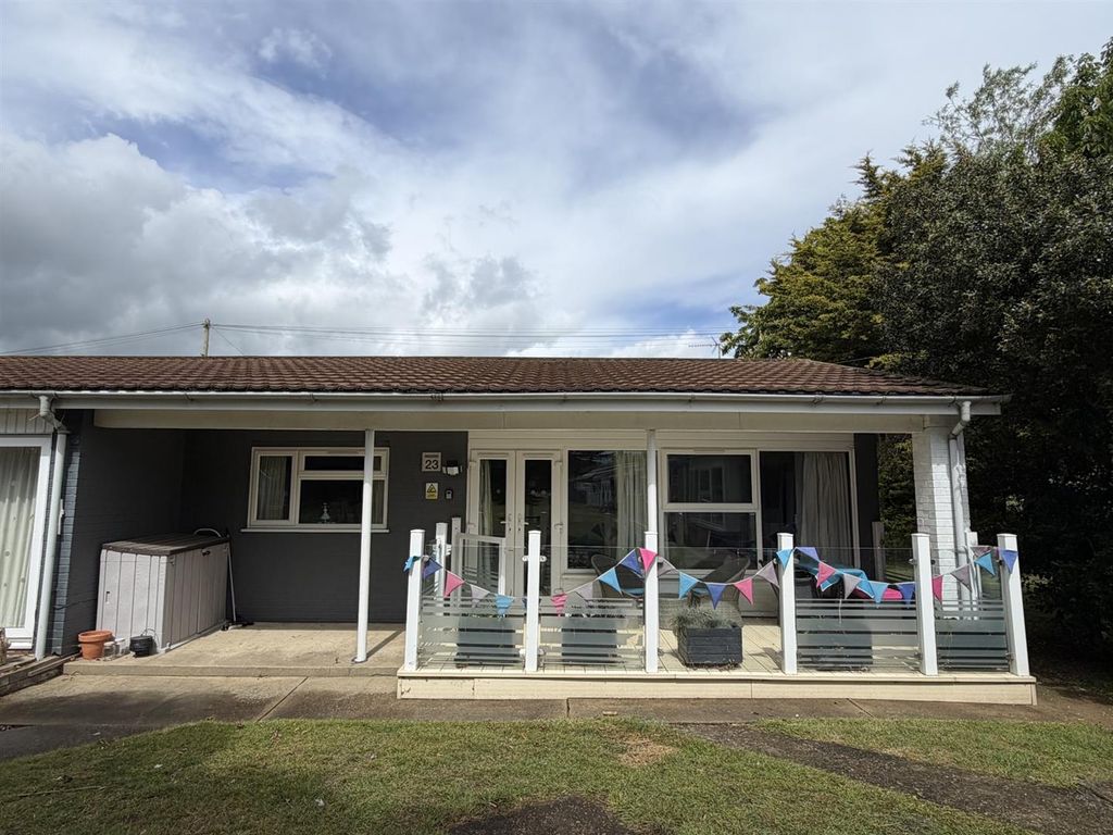 Property photo 1 of 14 Front.Jpg