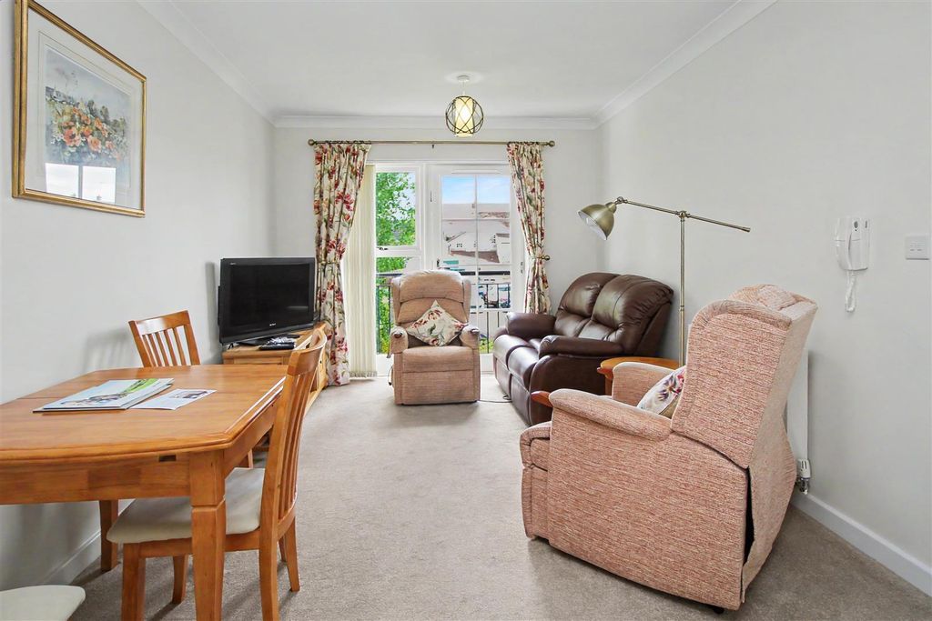 Property photo 2 of 13 Img_8231.Jpg