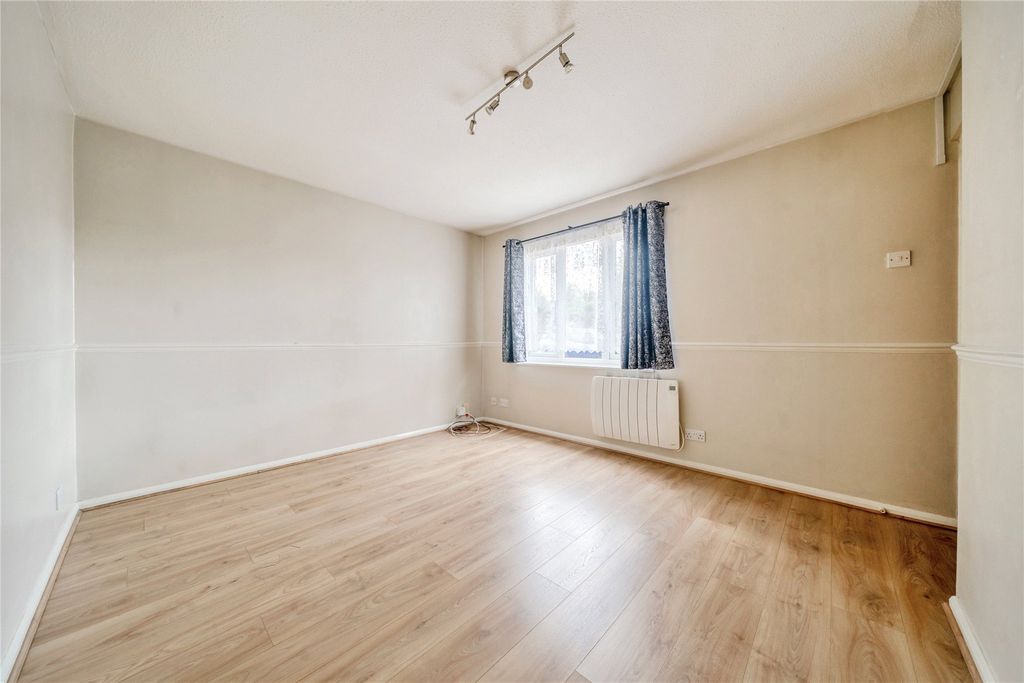 Property photo 3 of 16 Picture No. 06