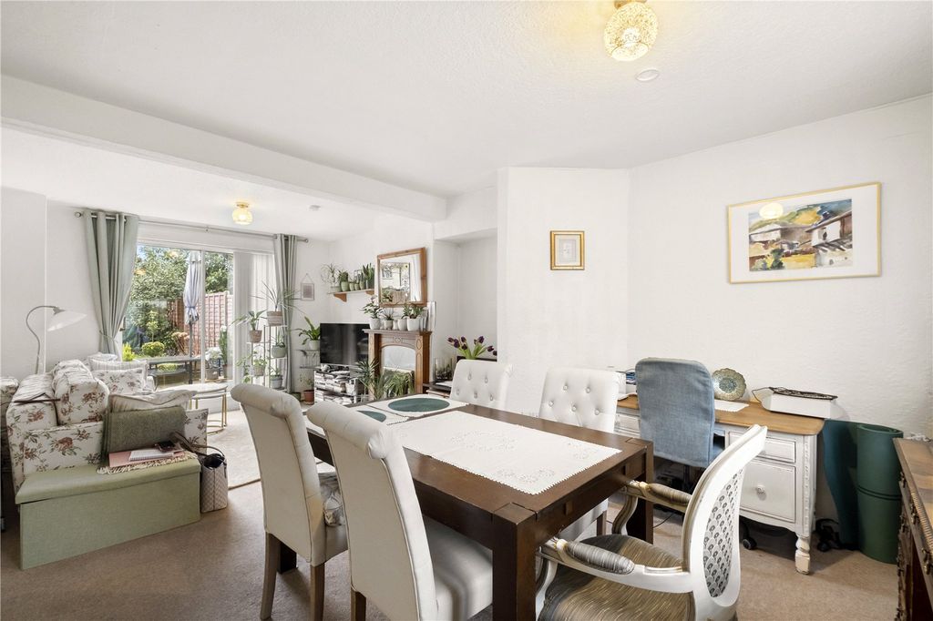 Property photo 3 of 15 Dining Area