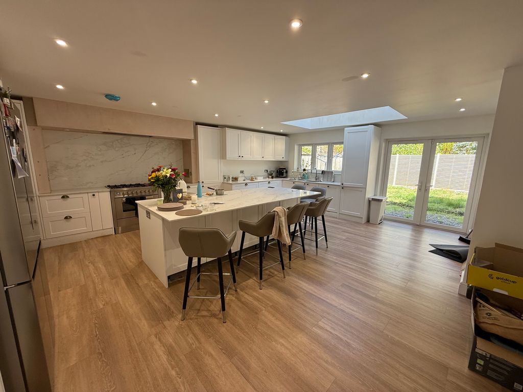 Property photo 1 of 5 Img_1136