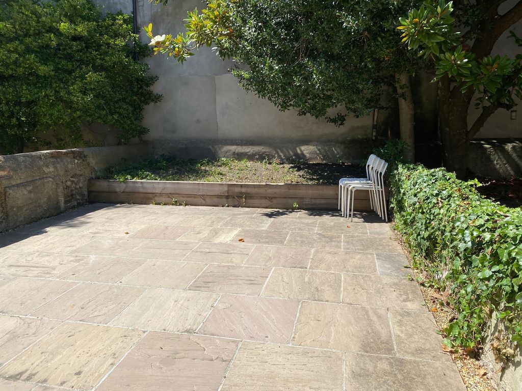 Property photo 2 of 8