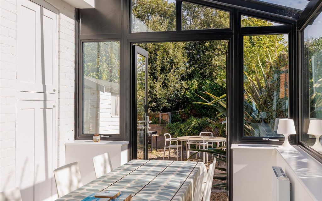 Property photo 3 of 28 11.Jpg