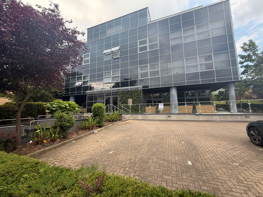 Property photo 1 of 6