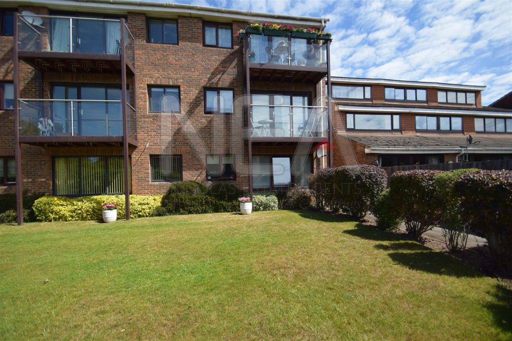 Property photo 1 of 15 Front