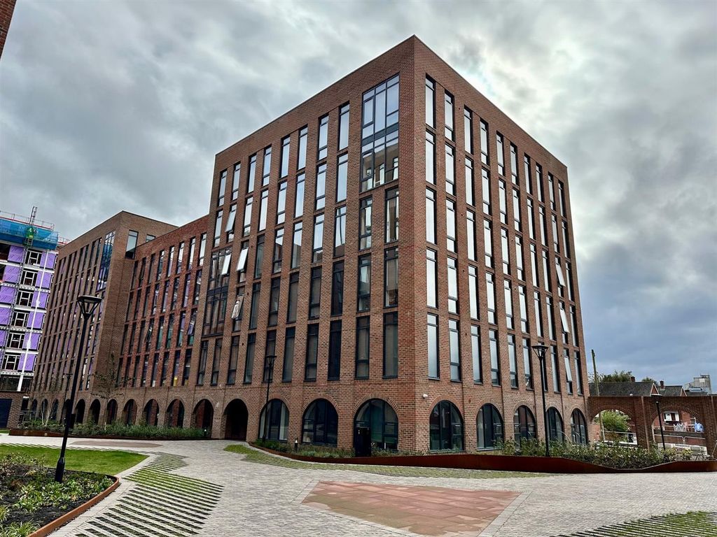 Property photo 1 of 11 Exterior