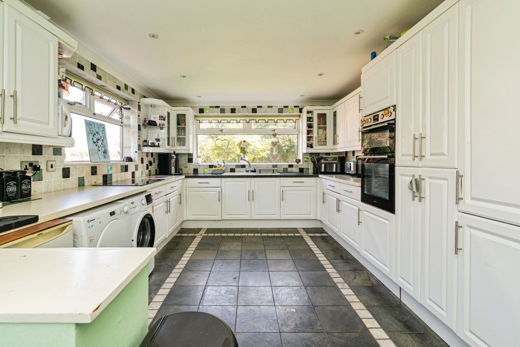 Property photo 2 of 32 Kitchen