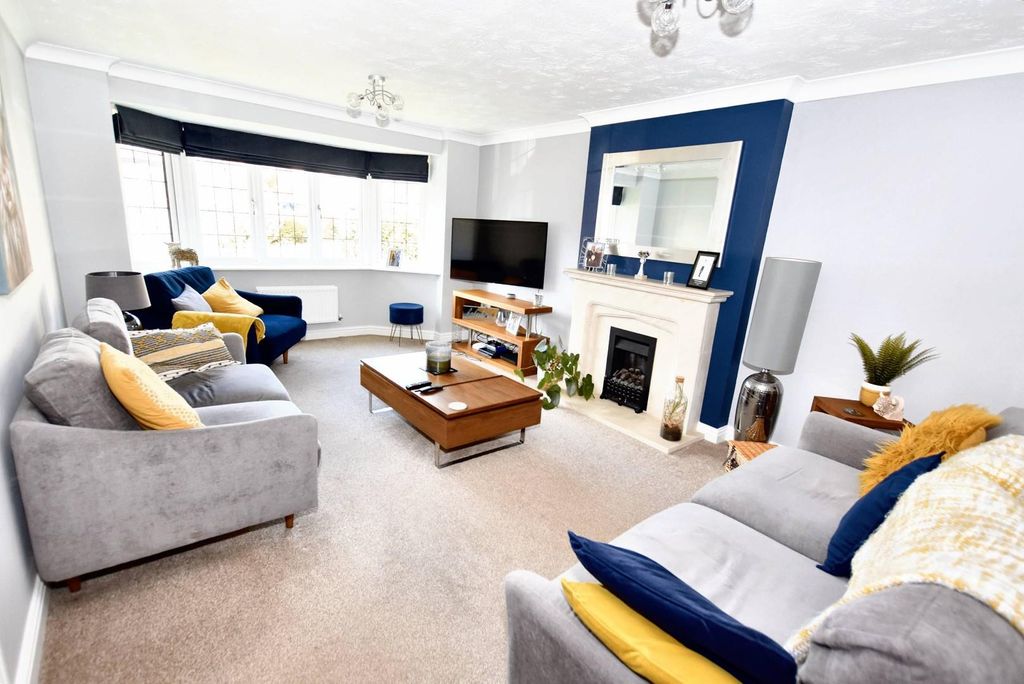 Property photo 2 of 19 2