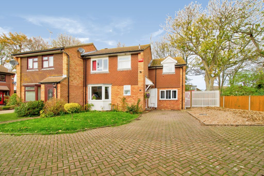 Property photo 2 of 17 43