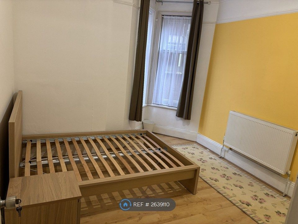 Property photo 3 of 11 Bedroom