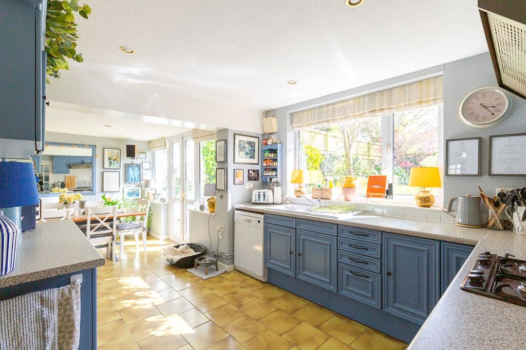 Property photo 2 of 23 Picture No. 22