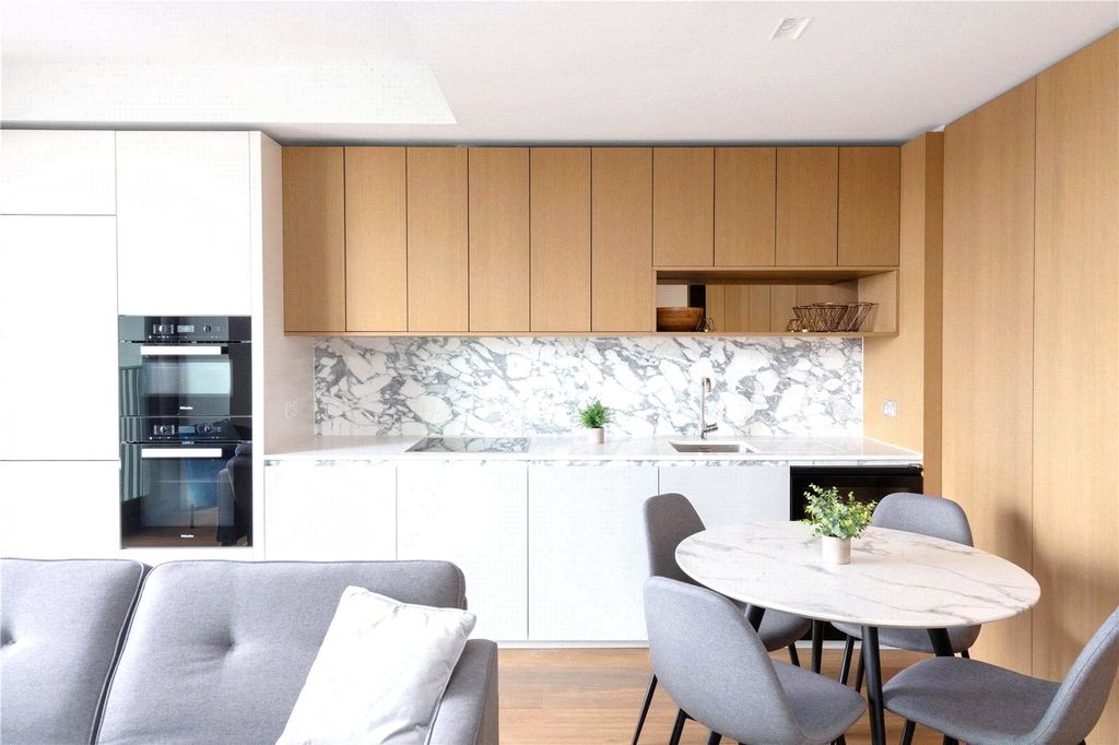 Property photo 1 of 22 Picture No. 06