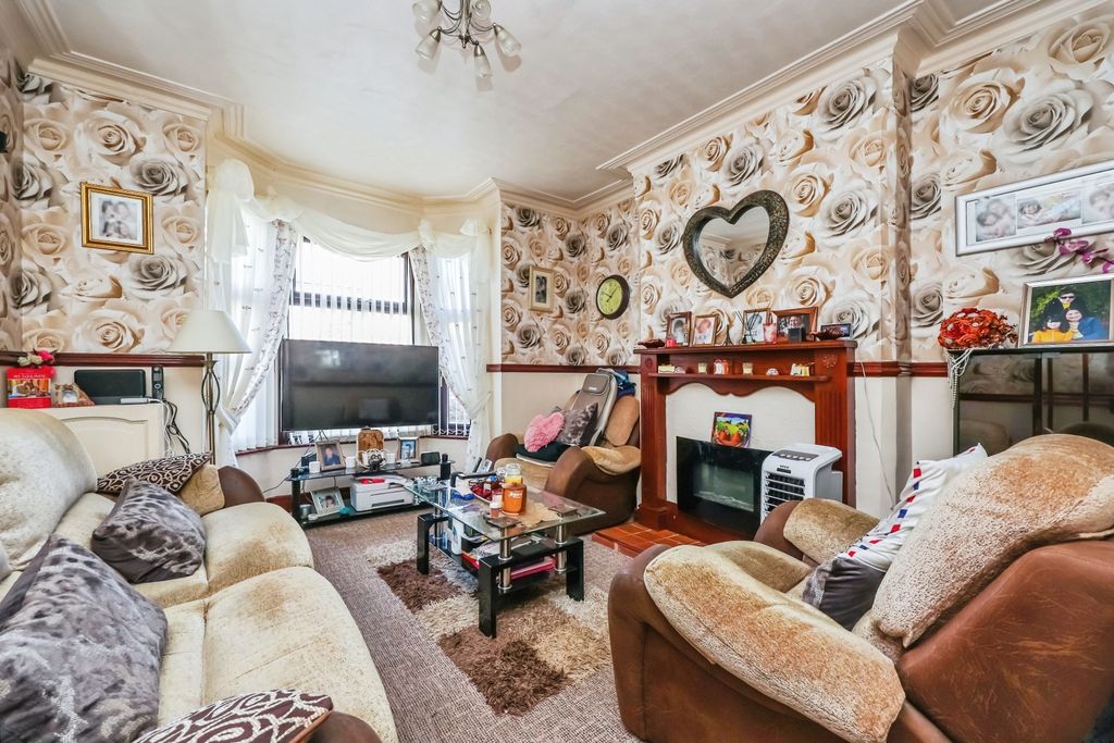 Property photo 2 of 15