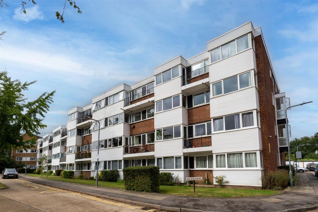 Property photo 3 of 12 Bourne Court-13.Jpg