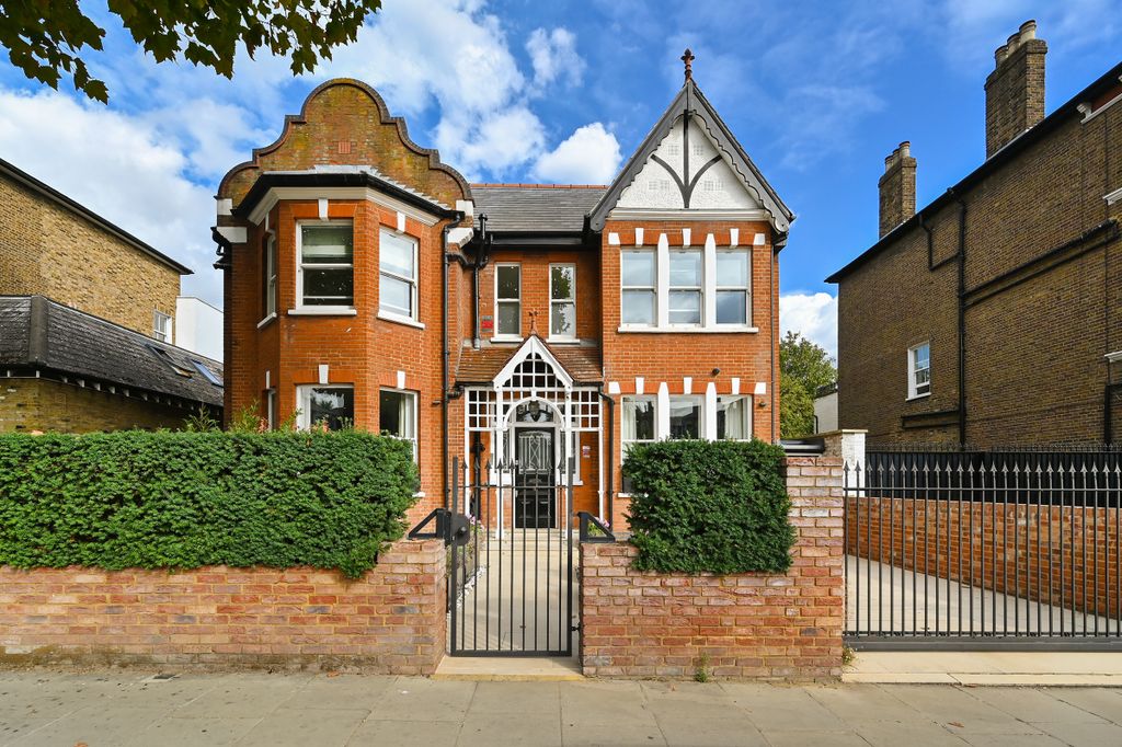 Property photo 1 of 22