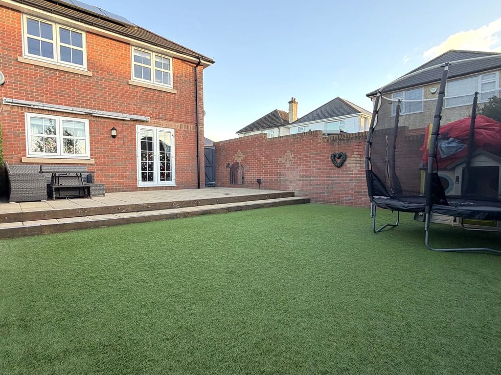 Property photo 2 of 26