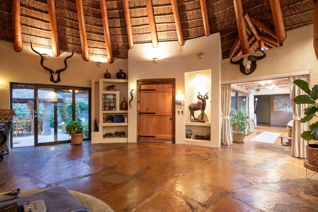 Property photo 3 of 68 Hob1694211