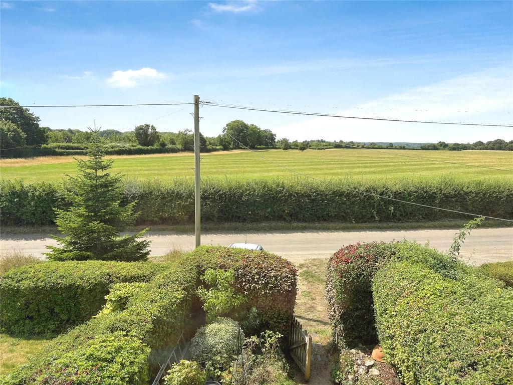 Property photo 2 of 19 Picture No. 23