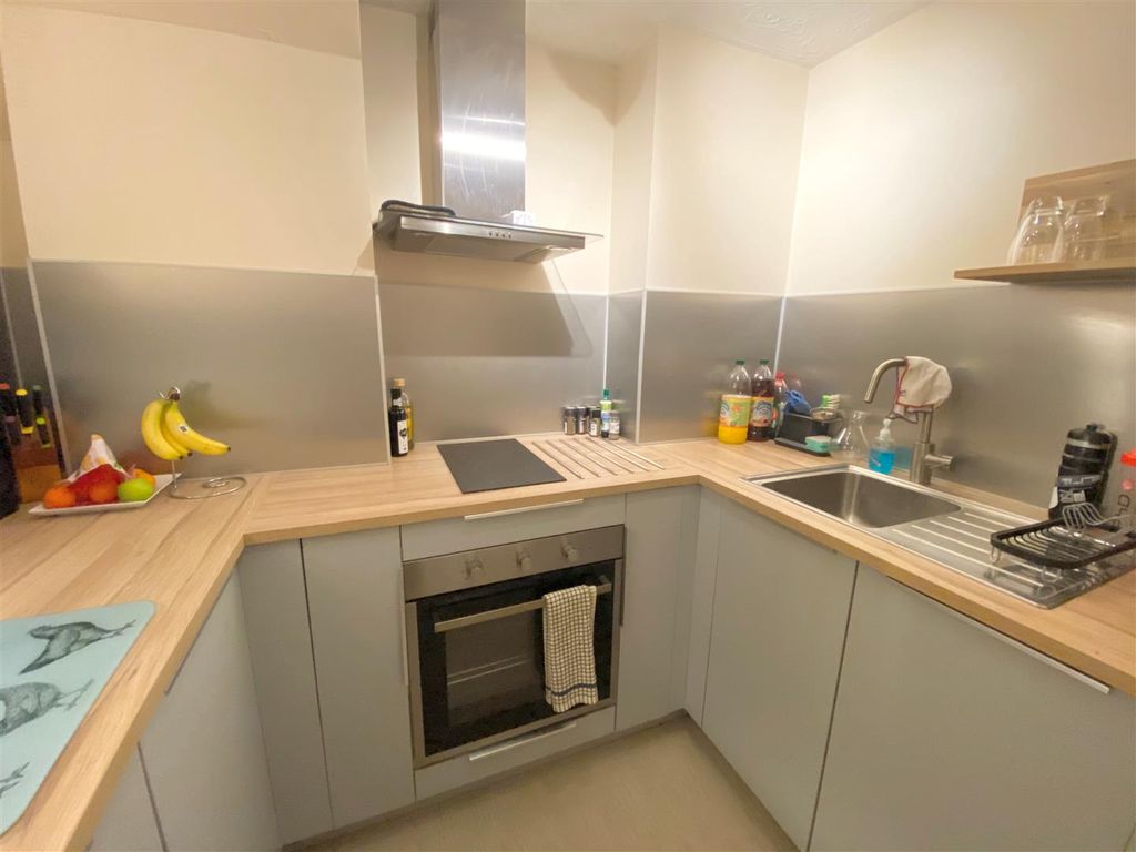 Property photo 1 of 8 26 Ash Kitchen.Jpg