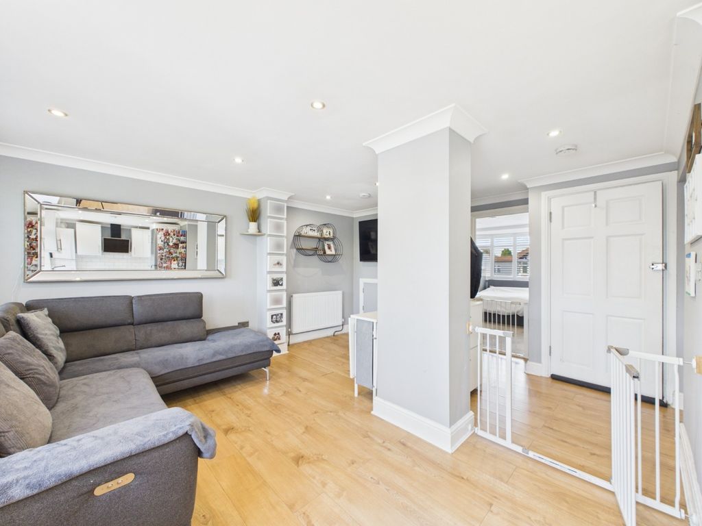 Property photo 3 of 14 5116713
