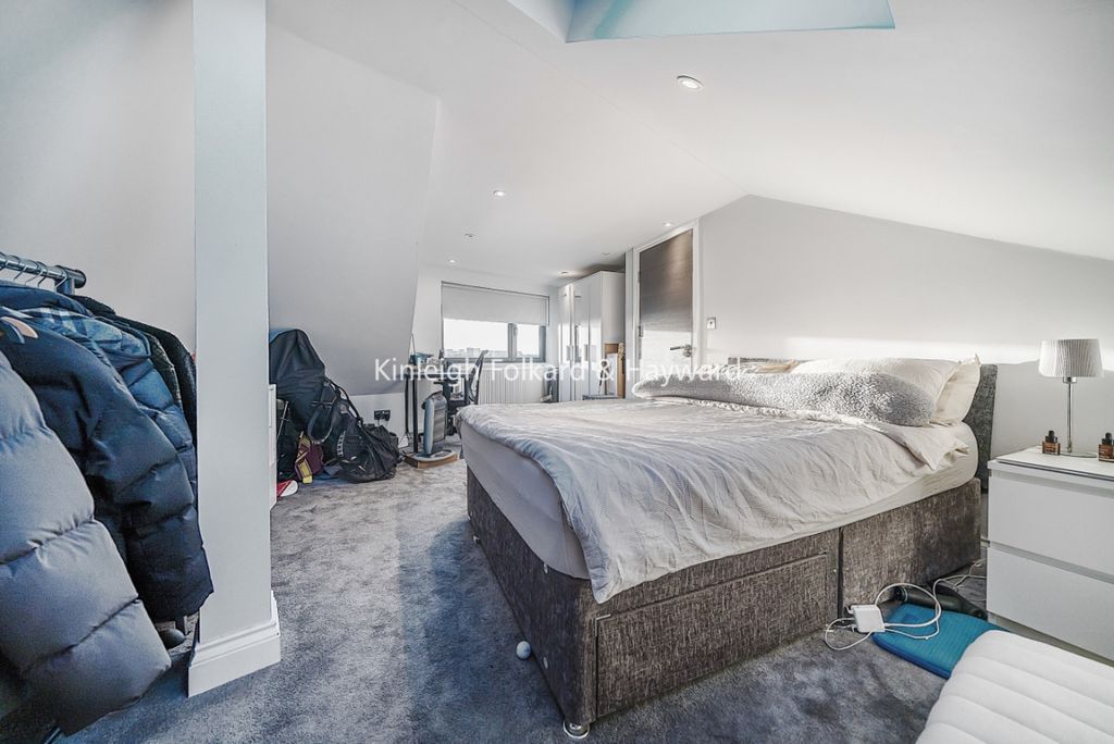 Property photo 3 of 7 55c52A05-5643-4Ea9-B