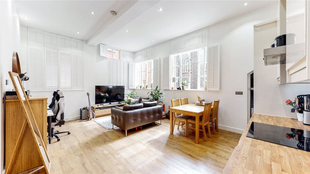 Property photo 2 of 9 Picture No. 12