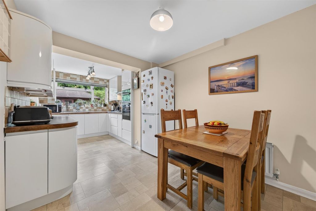 Property photo 3 of 33 18Manorrdweb24.Jpg