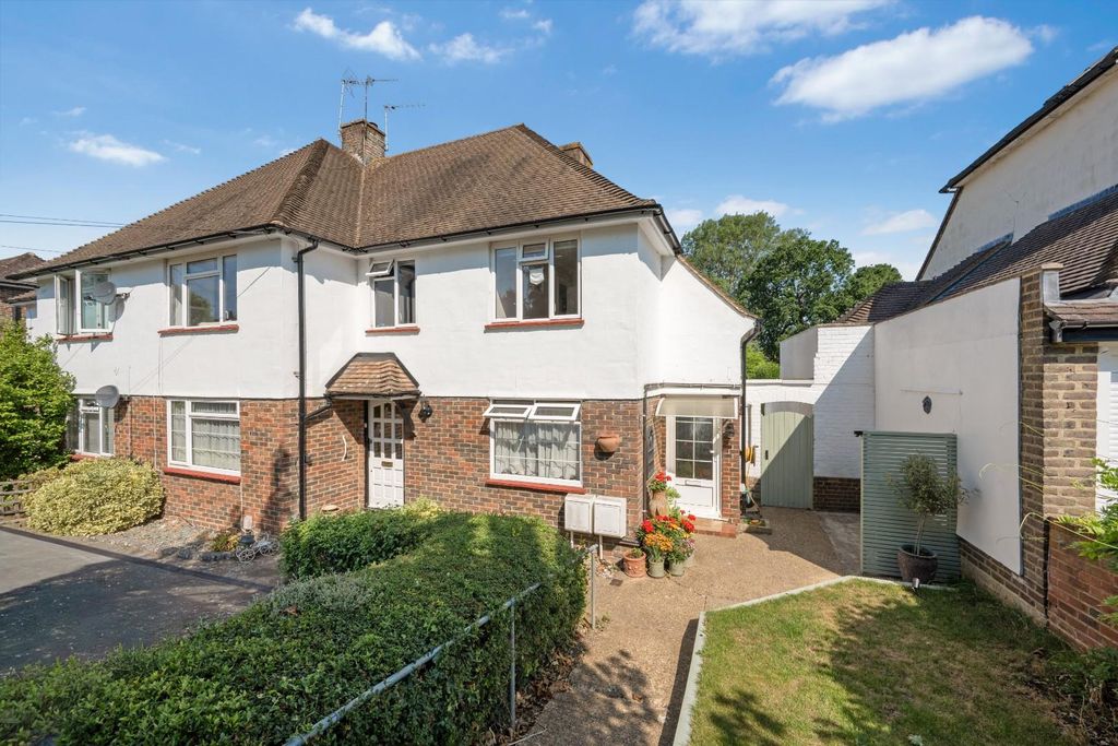 Property photo 1 of 14 Shawley Crescent