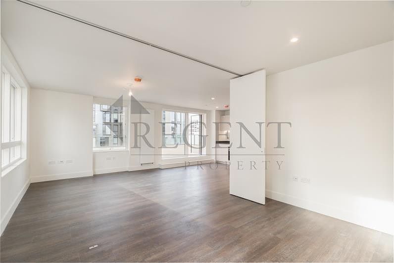 Property photo 2 of 11 Open Plan
