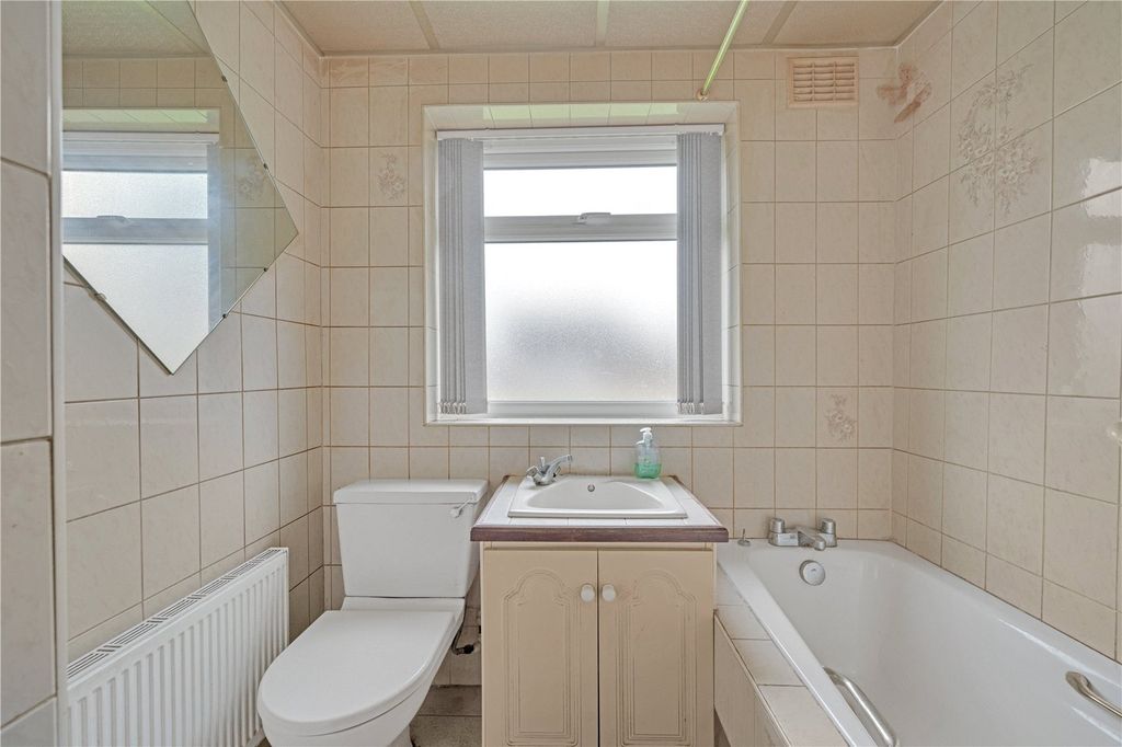 Property photo 3 of 14 Bathroom