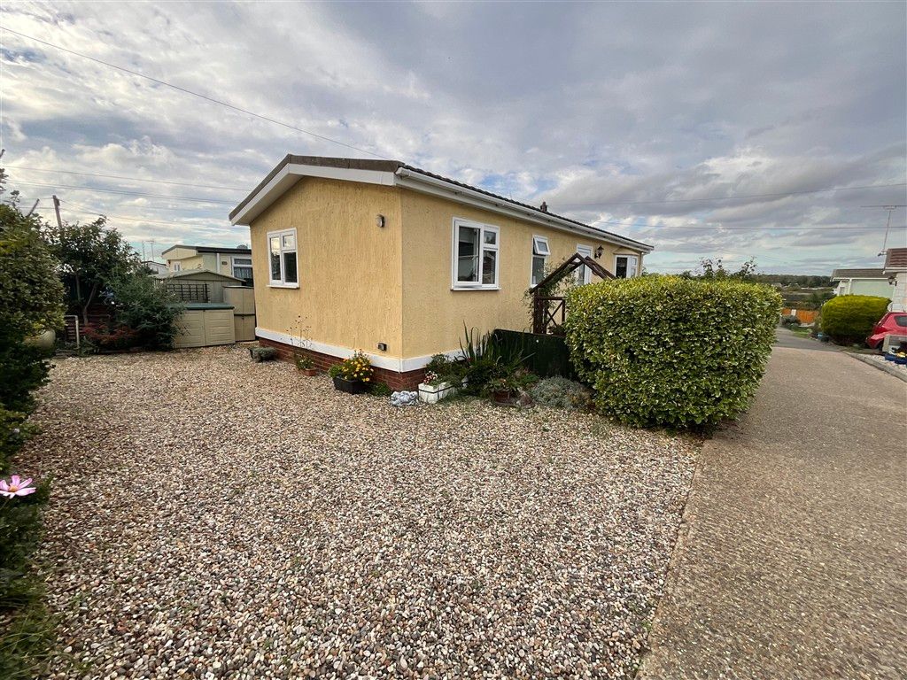Property photo 1 of 7 Front
