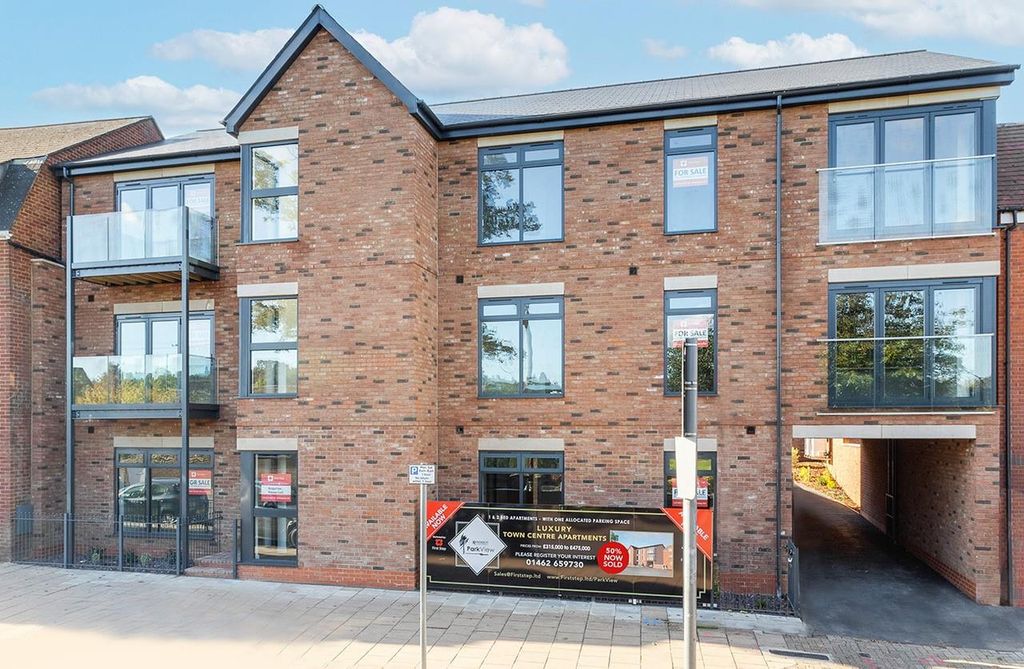 Property photo 1 of 8