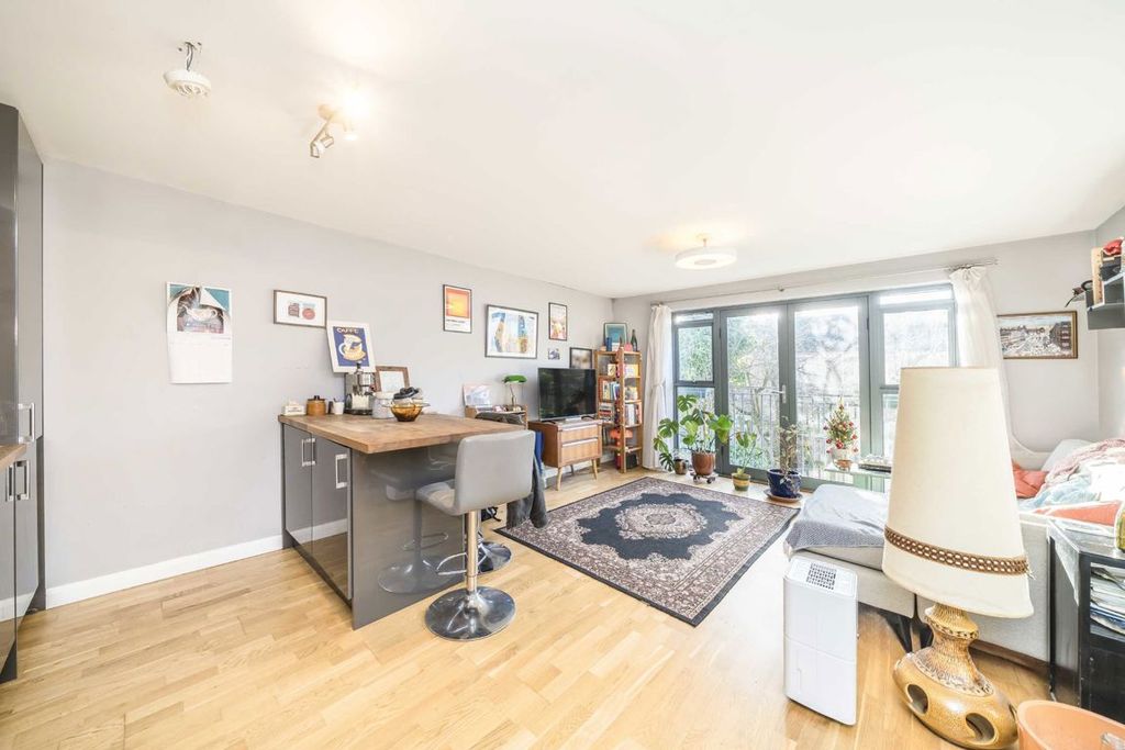 Property photo 3 of 3