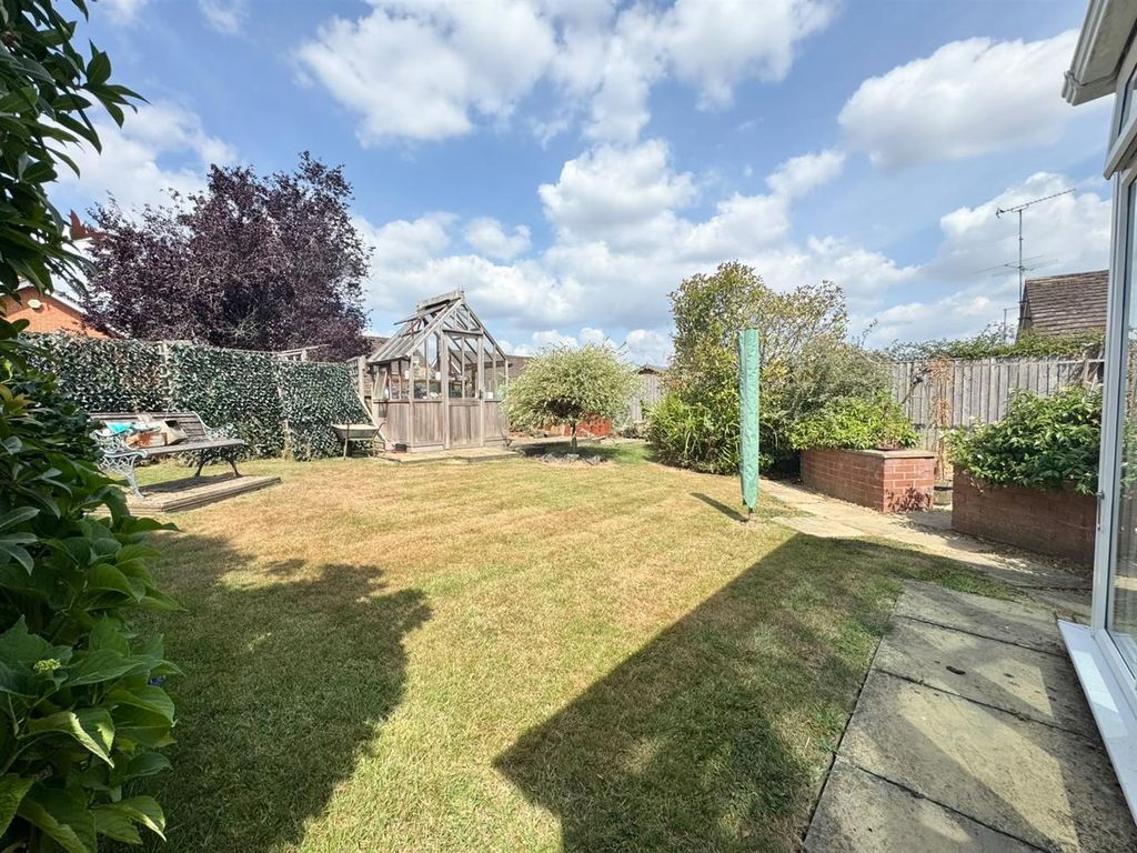 Property photo 2 of 17