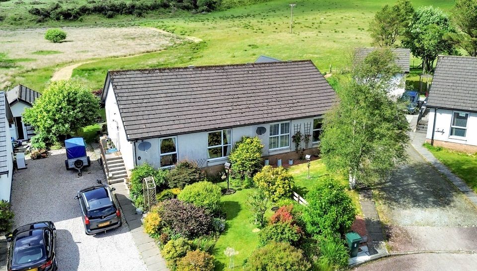 Property photo 1 of 27