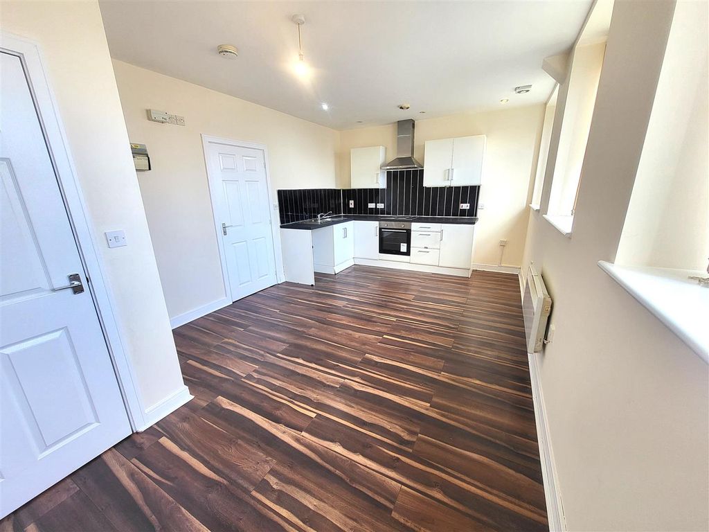 Property photo 2 of 10 Open Plan Living/ Kitchen Pic 1