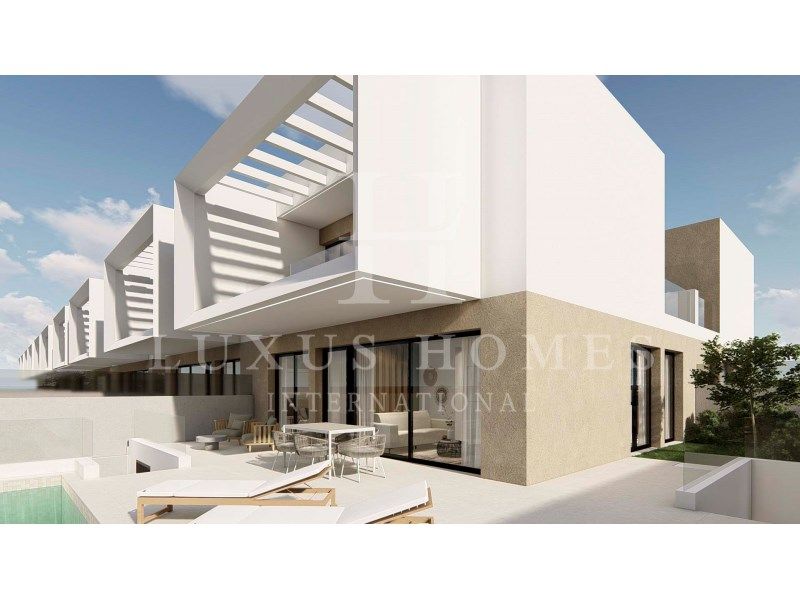 Property photo 2 of 26