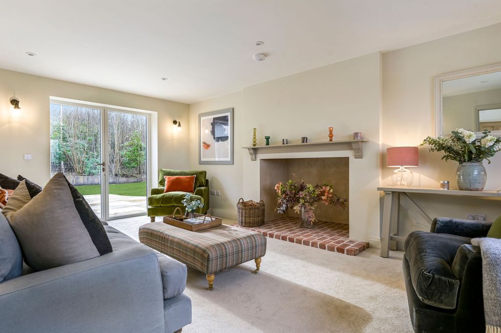 Property photo 3 of 29