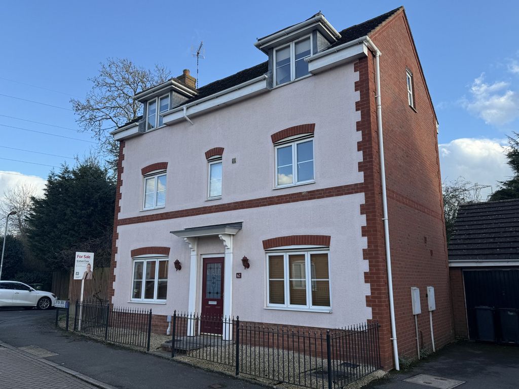 Property photo 1 of 35