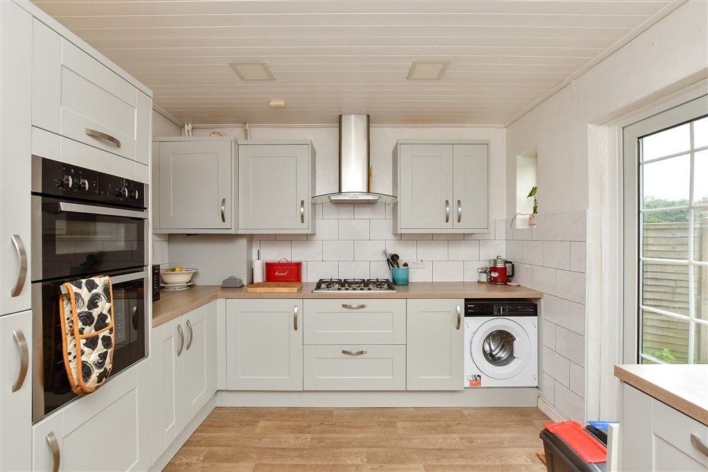 Property photo 2 of 12 Kitchen