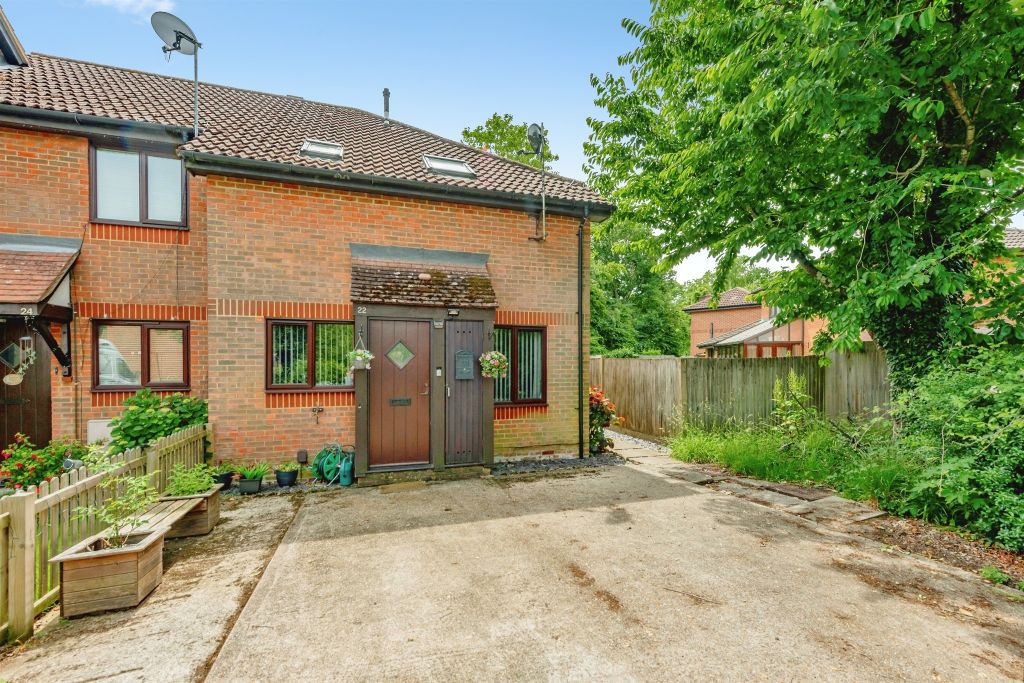 Property photo 1 of 8