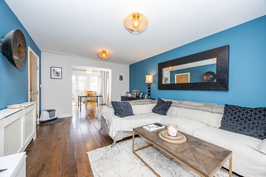 Property photo 3 of 19