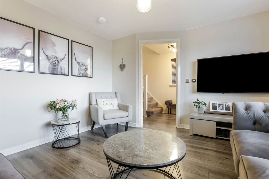 Property photo 3 of 21 Picture No. 04