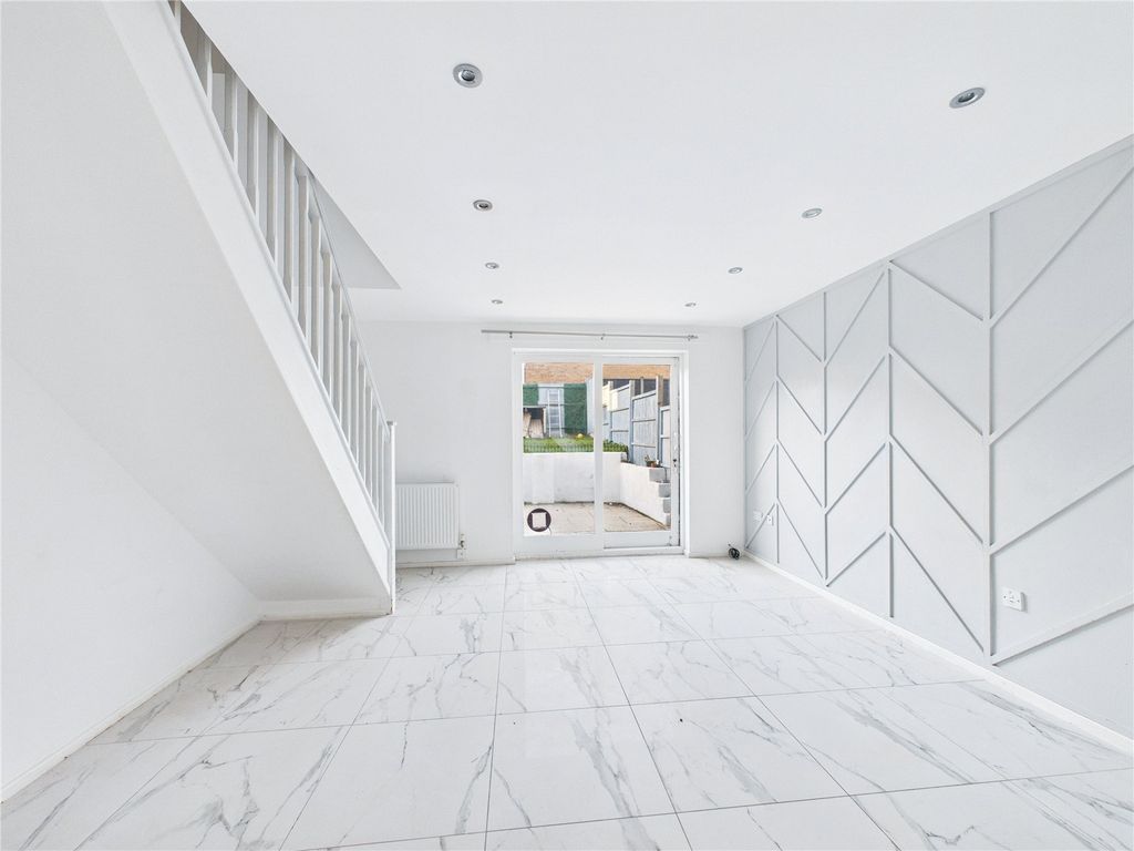 Property photo 2 of 13 Picture No. 37