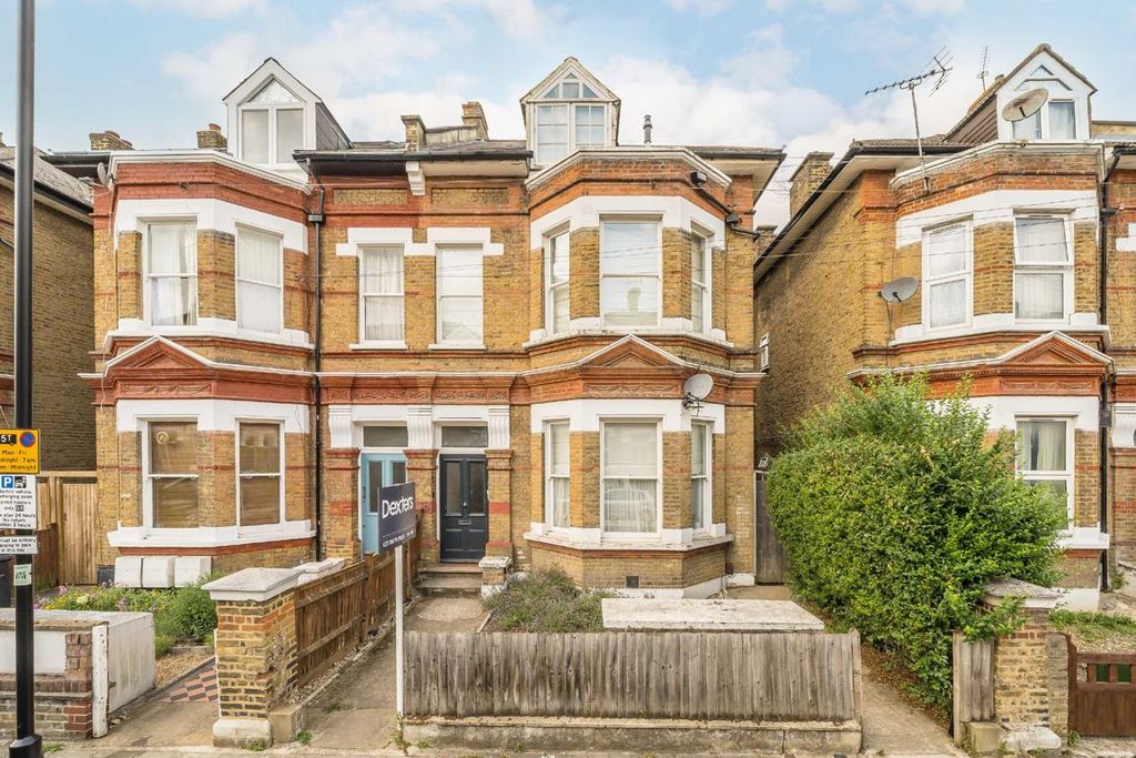 Property photo 1 of 12