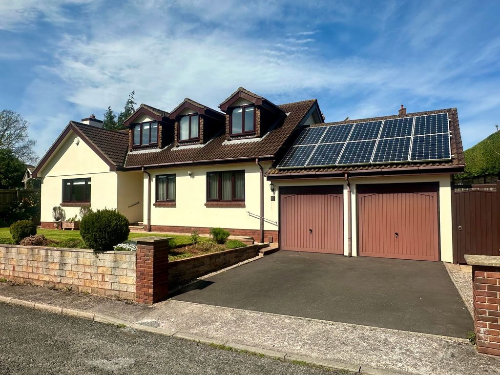 Property photo 1 of 34