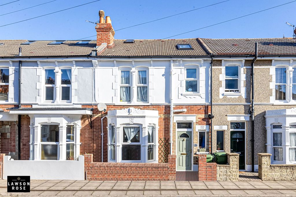 Property photo 1 of 33