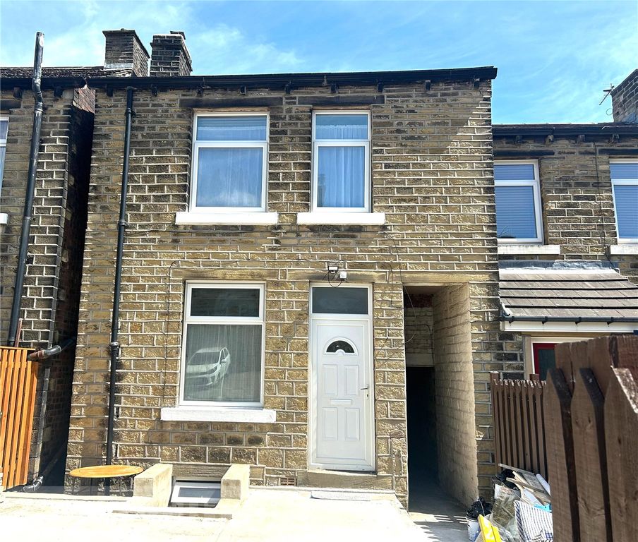 Property photo 1 of 12 External