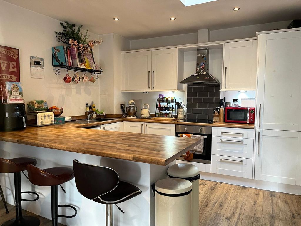 Property photo 2 of 8 Picture No. 07